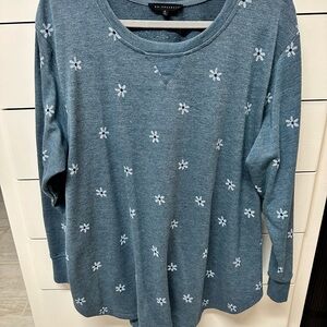 Universal Thread Teal Floral Sweatshirt